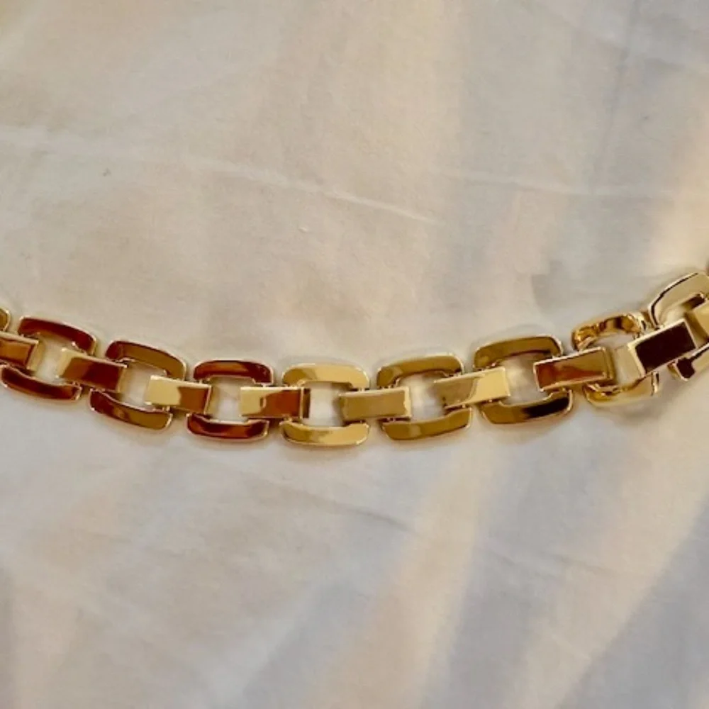 VIntage St. John chain belt - Picture 2 of 2